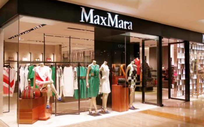 MaxMara Shopping Event Supporting Friendship  Banner