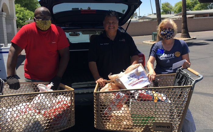 Pack Food Boxes in Sun City Banner